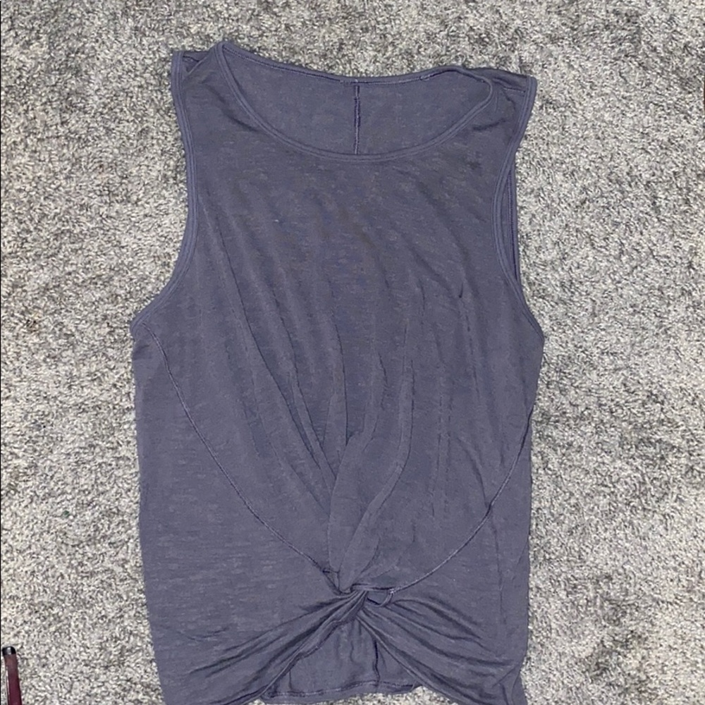 LULU LEMON CROP